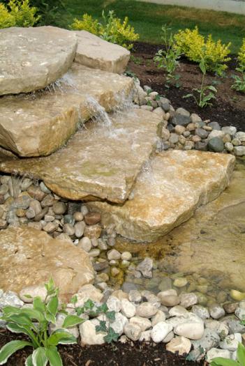 cascada cu placi mari - 4 PONDS IAZURI HELESTEE