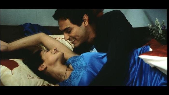 Va mai las aici niste poze cu Rahul si Pooja in dimineata urmatoarea dupa noaptea nuntii