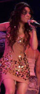 EOZIDOMUUOTYSXLFAUY - vanessa si ashley