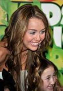 NNGMETFKWAFBNBADAEP - Miley-Kids Choice Awards