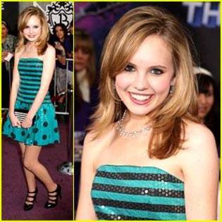 NQPSQICLLBRIBUOHRHN - Club Meaghan Martin