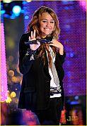 GTUNWIXUKOOGROSWZTY - anunt miley cyrus
