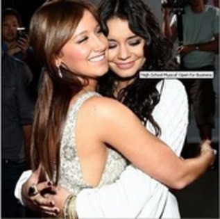 WZLTHIBAYDTQYVJYUIP - Ashley