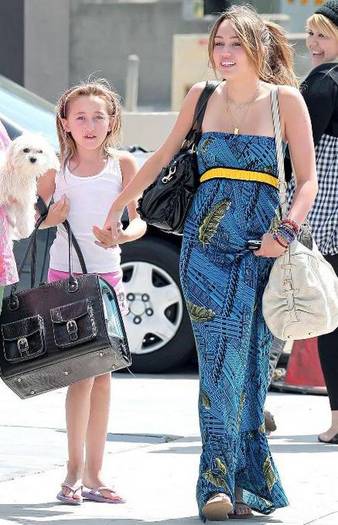 MILEY SI NOAH CYRUS - MILEY CYRUS SI NOAH CYRUS