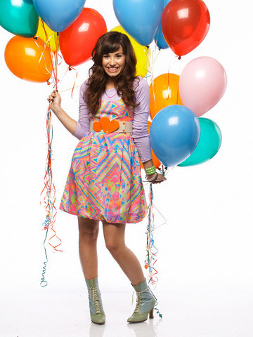 25yyl1x - Demi Lovato