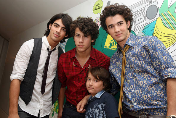 MTV TRL Present Jonas Brothers Yung Berg N-D2Erdz_Agl - Jonas Brothers