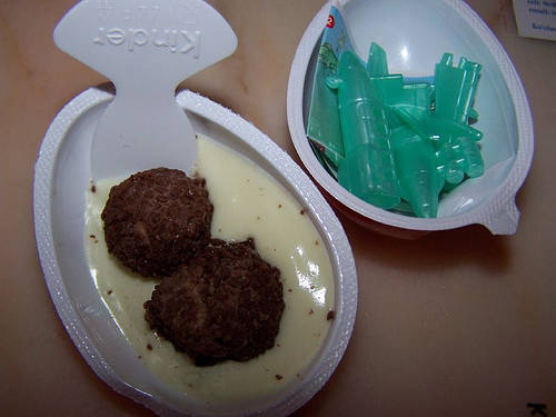 868554036_8076212a56 - kinder joy