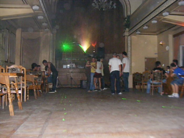 1 060 - 2009 01 08 party