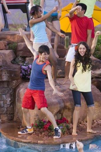 screens_TVeye - High School Musical
