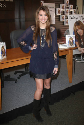 JQYBYSUGOOZFIJCPEIF - miley-hannah