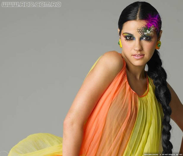 QRFQIPEQUDFTJZRWMIH - Maite Perroni