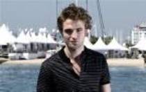 30c3ab794b4bffaa - robert pattinson