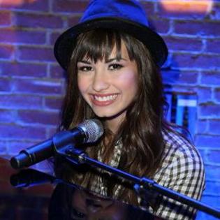 demi-lovato-album-countdown-300 - 0-Demi Lovato-0