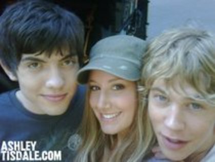 BAENIVEQRKFFTALJXGA - ASHLEY TISDALE POZE RARE