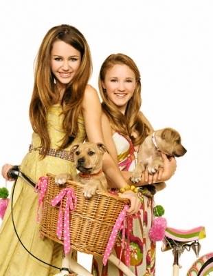 miley-cyrus-and-emily-osment-dog - Miley Cyrus