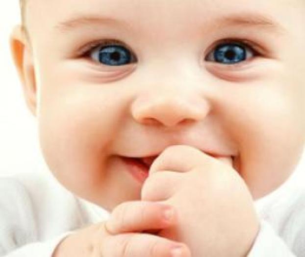 ingredientele_cremelor_pentru_bebelusi_a4d13e5[1]; bebe cu ochi albastri ca marea

