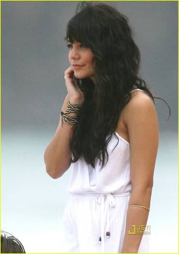 zac-efron-vanessa-hudgens-hawaii-wedding-06 - album pentru nessame