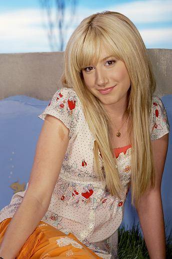 17 - poze ashley tisdale