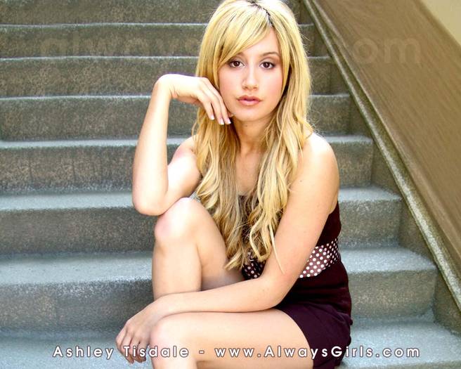 Wallpaper-ashley-tisdale-257115_1280_1024 - Ashley Tisdale