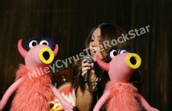 MileyCyrusTheRockStar2 - Poze super rare