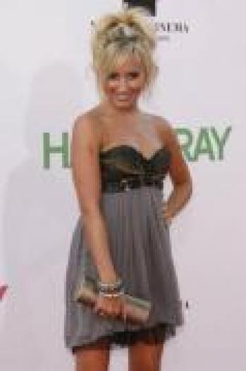 WUGYXUFVNRZJZGKECGZ - ashley tisdale