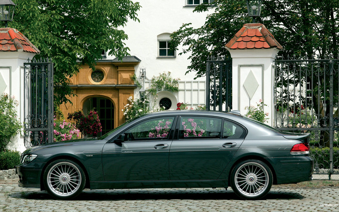 BMW_B7_426-1680 - DESKTOP BMW
