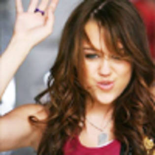 24yo8ys - miley avatare