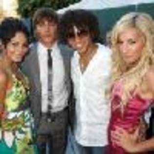 KUyo.Q376176-01 - ashley tisdale poze si date
