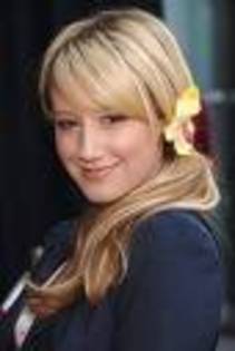 gfyhui - Ashley Tisdale
