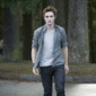 the-twilight-saga-new-moon-595253l-thumbnail_gallery