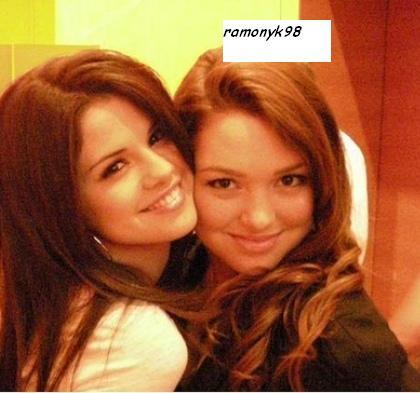 f_SelJennm_54a2712 - SELENA GOMEZ POZE RARE