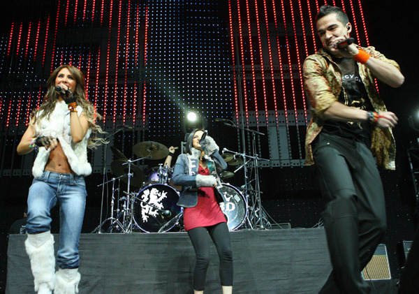 11750849maurica12820068yc5