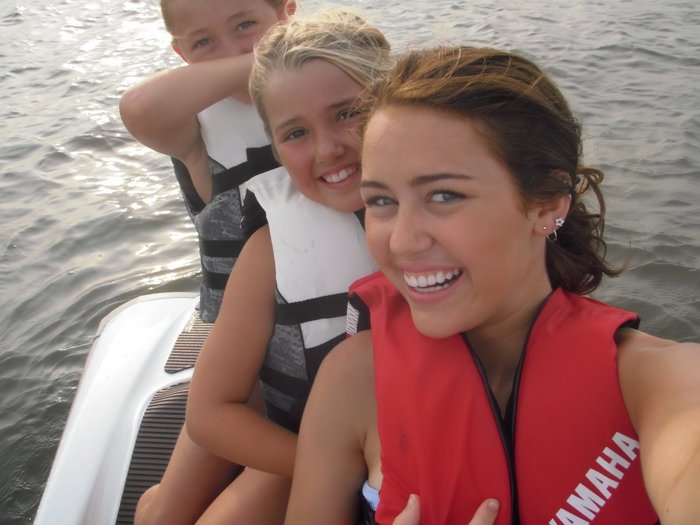 13037934 - MIley cele mia rare poze care exista