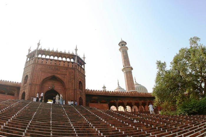 Jama Mosque in New Delhi - India (entrance) - Islamic Architecture Around the World