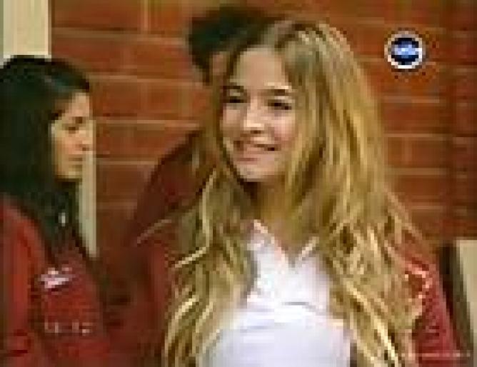 brenda-asnicar_dot_net-patitofeo2-caps-randomepset6-0076 - Brenda Asnicar