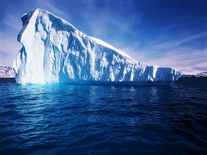 17 - alaska and antarctica icebergs