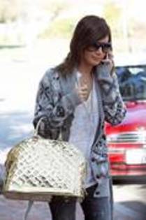 NZVTEJPCZYFZEKFMFDR - ASHLEY TISDALE IN LOS ANGELES