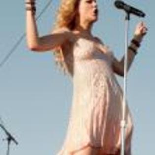 Taylor_Swift_1230496880_1