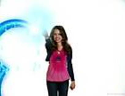 miley-cyrus_dot_com-disneychannelintro2006-038