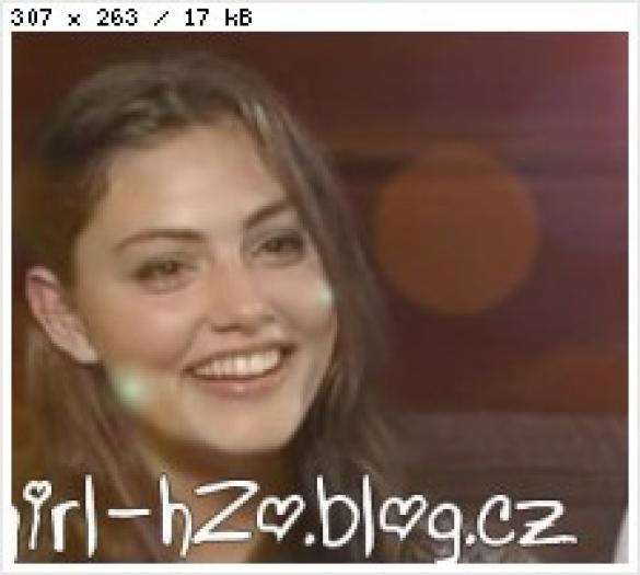 phoebe48b7a - Cei din h2o in realitate