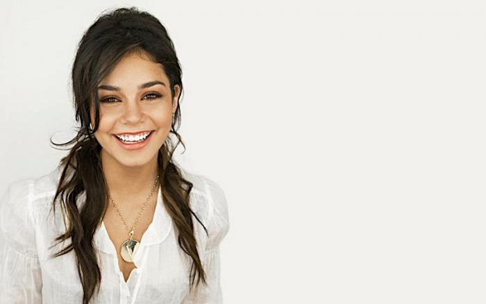 hudgens81280x800 - Vanessa Hudgens