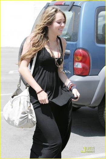 2uj2is4 - Miley Cyrus