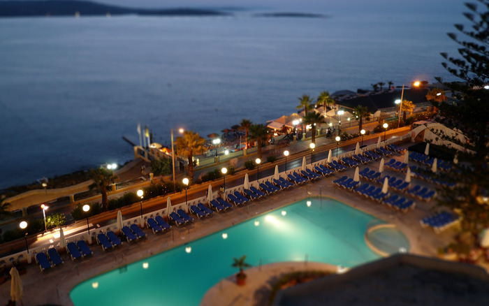 1817_hotelinminiature_1440x900