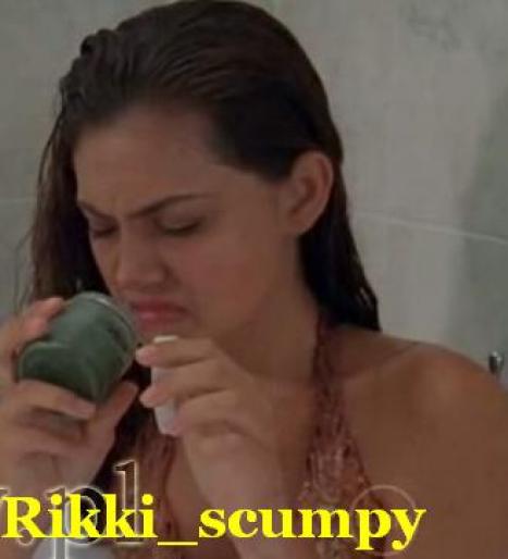 cleo si dorintele - Cleo Sertori-Phoebe Tonkin