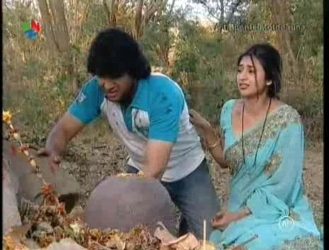195_1_A_TA_PENTRU_TOTDEAUNA_SAGAR_SI_VIDYA_SUNT_UCISI.flv_000266266
