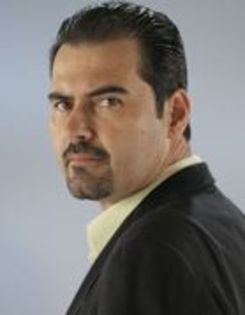 WLBLXEBPCAXOLQNPPYC - Fara  sani  nu  exista  paradis