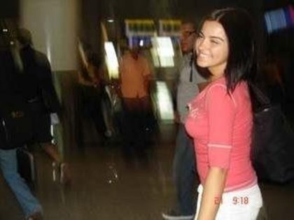 5169_1110455361305_1224507124_30349120_855103_n - Maite Peroni-pics NEW