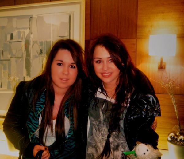 miley-cyrus-dublin-ireland-delight (5)