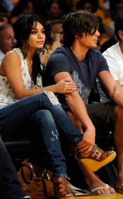 normal_001 - Zac Efron and Vanessa Hudgens at the Lakers game