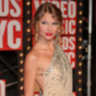 taylor-swift-966368l-thumbnail_gallery